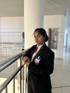 Auteur: H. KEERTHANA 